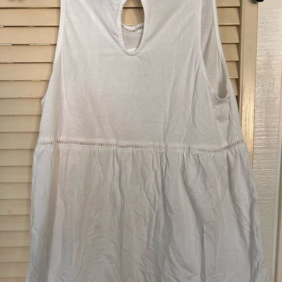 Old Navy women’s tank top - Picture 1 of 3